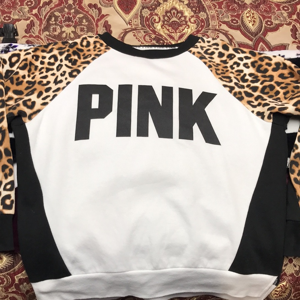 Pink Victoria’s Secret leopard long sleeve xsmall - Picture 9 of 17